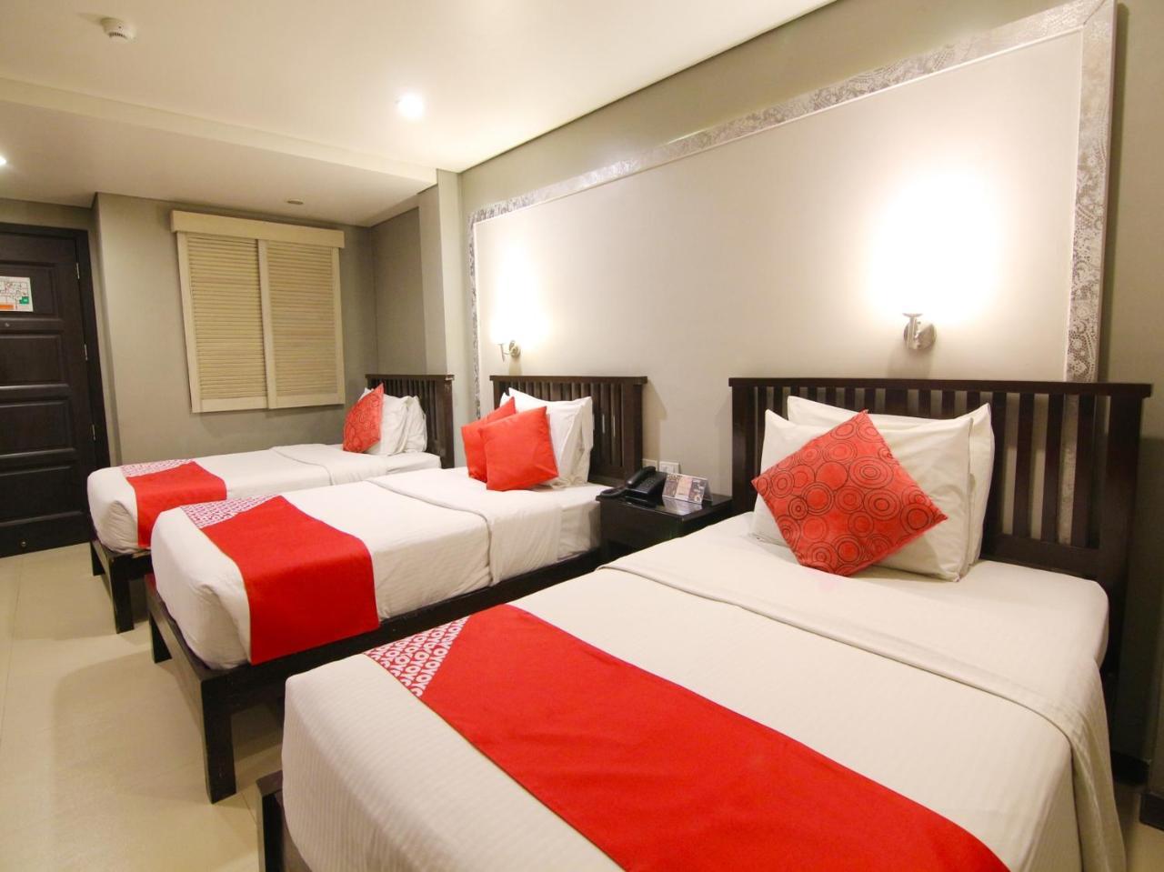 Oyo 103 Artina Suites Hotel Makati City Екстериор снимка