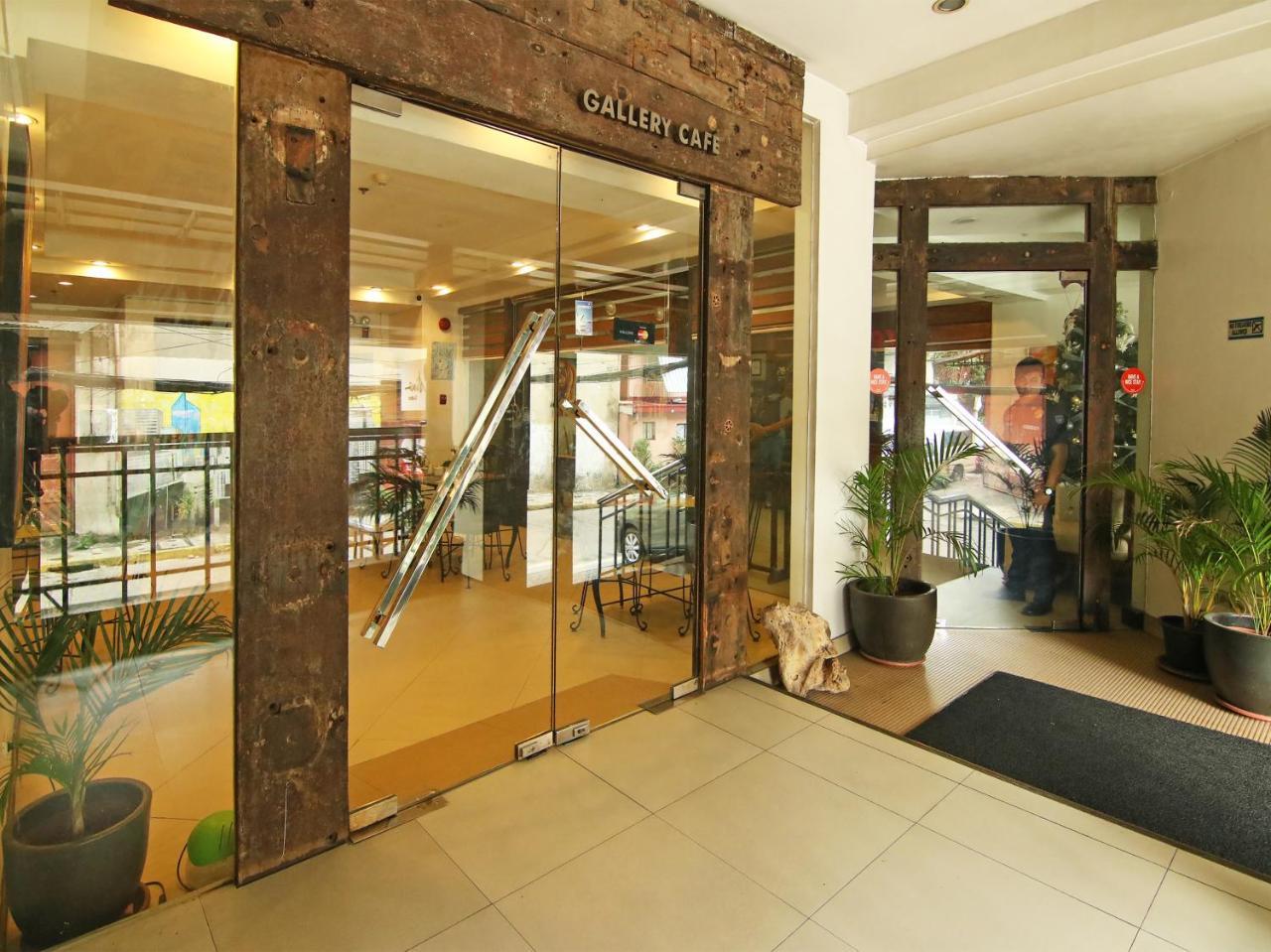 Oyo 103 Artina Suites Hotel Makati City Екстериор снимка
