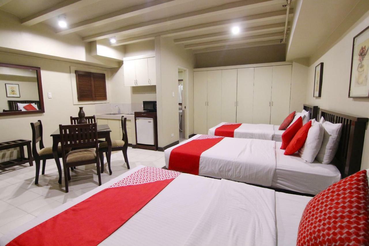 Oyo 103 Artina Suites Hotel Makati City Екстериор снимка