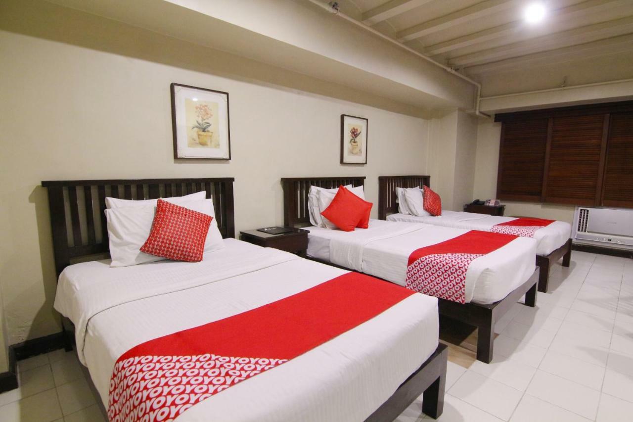 Oyo 103 Artina Suites Hotel Makati City Екстериор снимка