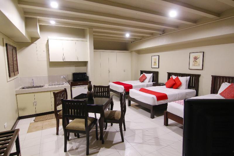 Oyo 103 Artina Suites Hotel Makati City Екстериор снимка
